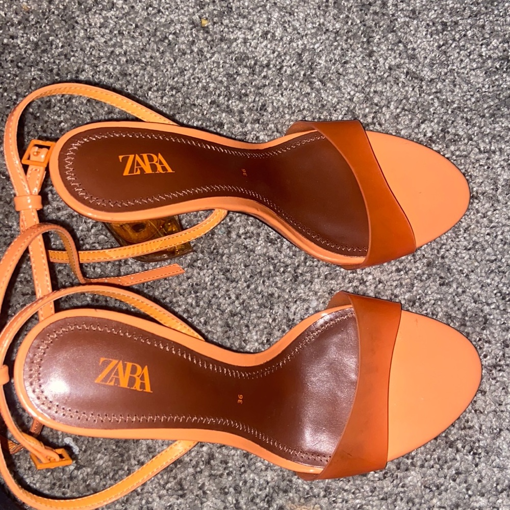 ZARA ORANGE HEEL